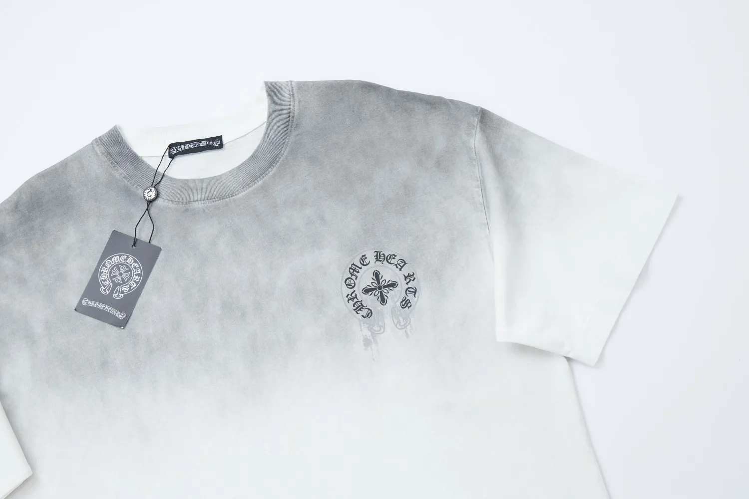 🅿️230 High quality ✨Cro❤✨🆕Classic logo letter pattern short sleeves. Official website synchronization, pure cotton fabric at the counter! Comfortable against the skin, durable and easy to wear, classic and simple logo design, meticulous original craftsmanship, customized 290G same vat dyed fabric, very comfortable to the touch, latest brick cabinet synchronization, OS off-shoulder version, fashionable and personalized, super versatile and good-looking, very suitable for both men and women, a must-have style, tag, collar label, washed wheat, three labels complete, black, white, 2️⃣ color S M L XL